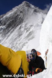 Dębski z Bogusławem Ogrodnikiem Z Mount Everestem w tle